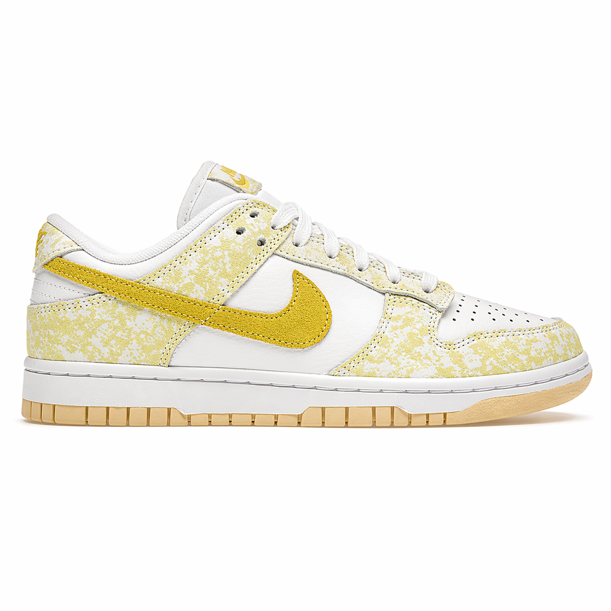 Nike Dunk Low Yellow Strike (W)